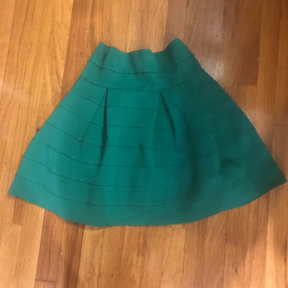 Green high waist skirt